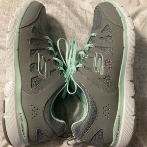NWOT Gray Skechers Shoes Size 9.5. Never Been worn